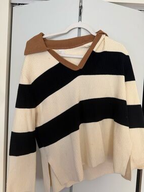 a new day Striped V-Neck Sweater in Cream, Black & Brown